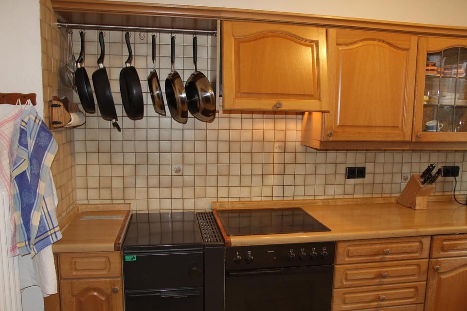 Kitchen or kitchenette, Photo of the whole room, Decorative detail