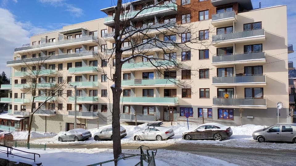 Property building, Winter