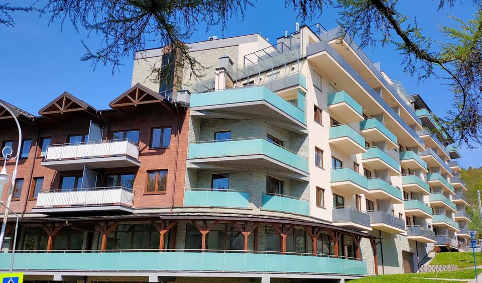 Property building, View (from property/room), Balcony/Terrace