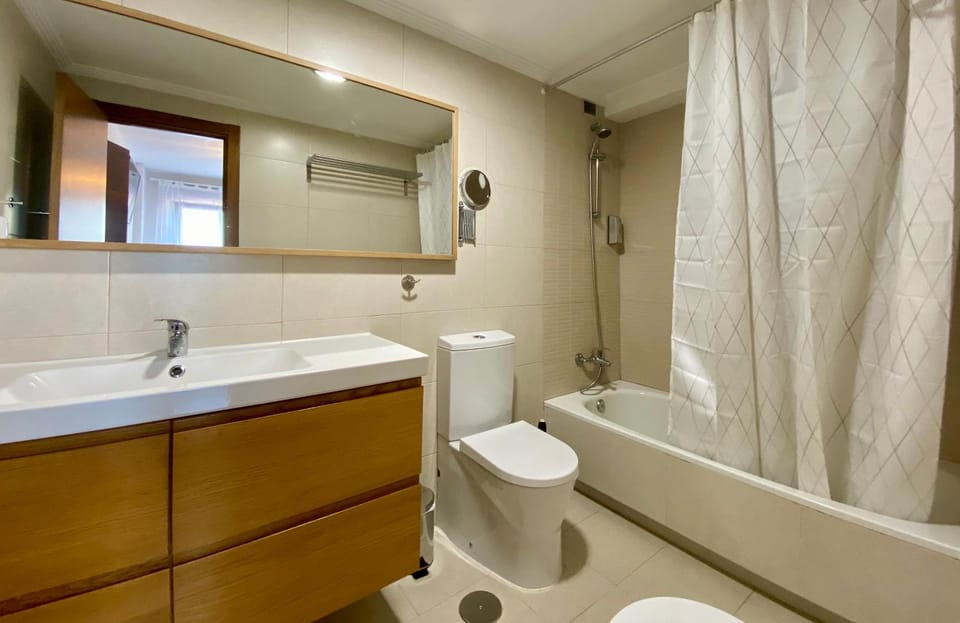 Bathroom, Bath
