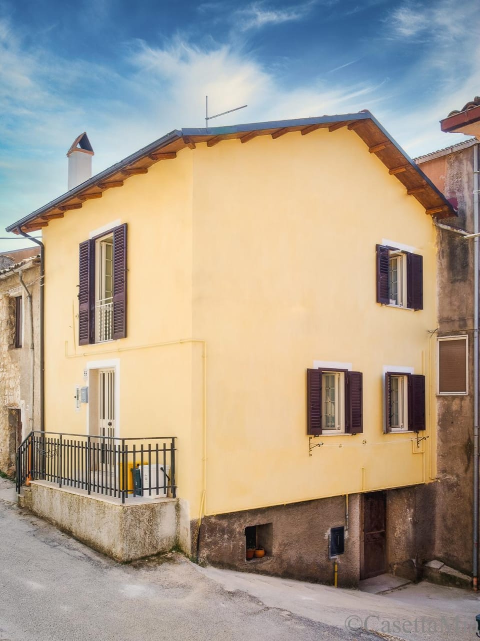 Property building, Facade/entrance