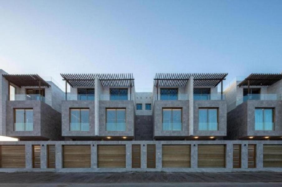 Property building, Day