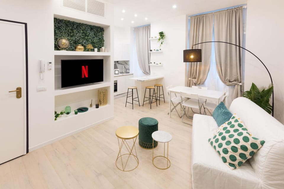 TV and multimedia, Living room, Seating area