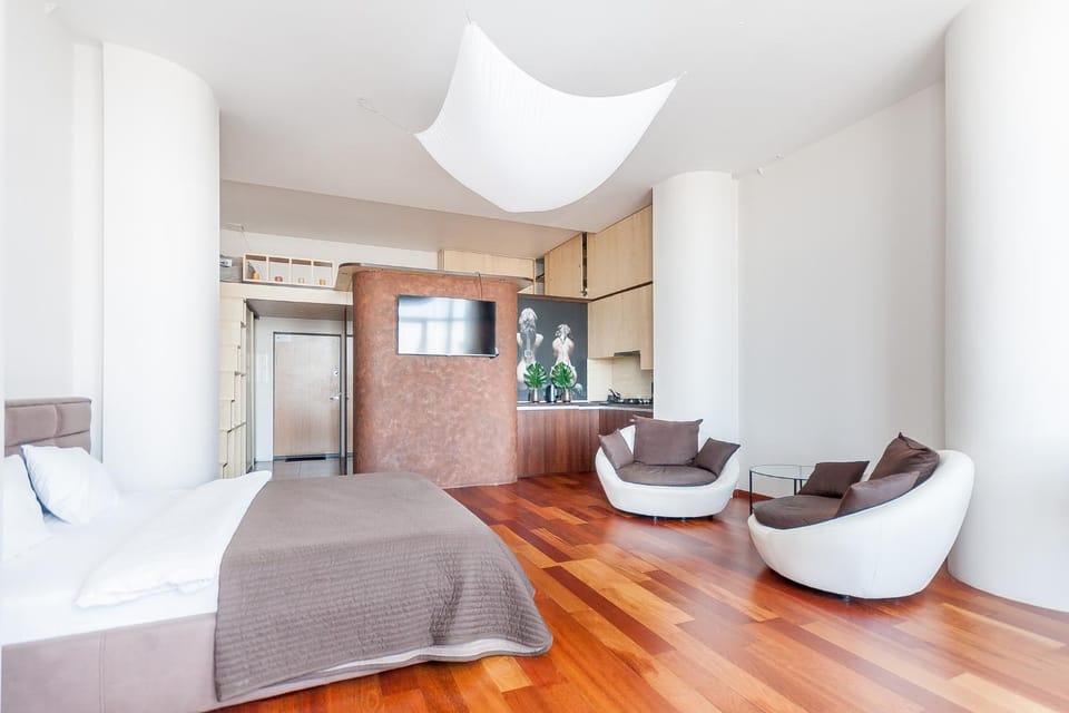 Kitchen or kitchenette, Seating area, Dining area