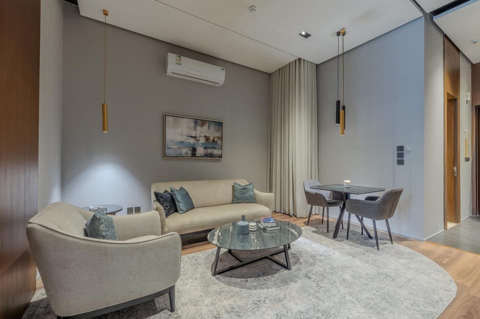Living room, Seating area