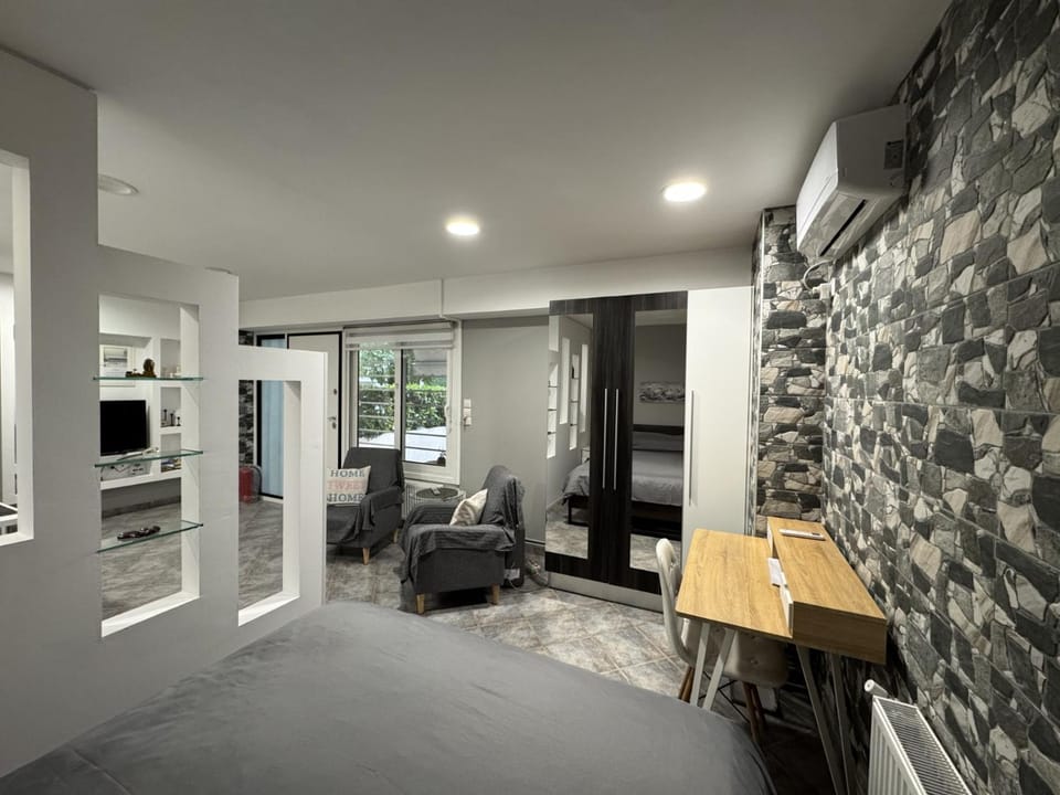 Aphrodite Studio near Athens Floisvos Marina Apartment in Piraeus Regional Unit, Greece