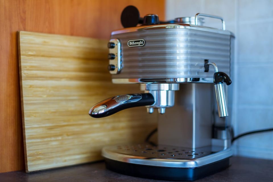 Erica Home - 2 Bedrooms, Terrace, WiFi Apartment in Sanremo