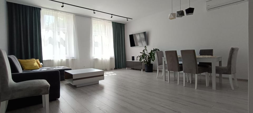 CITY VIEW Saperów II - klimatyzacja, przy parku Apartment in Lower Silesian Voivodeship
