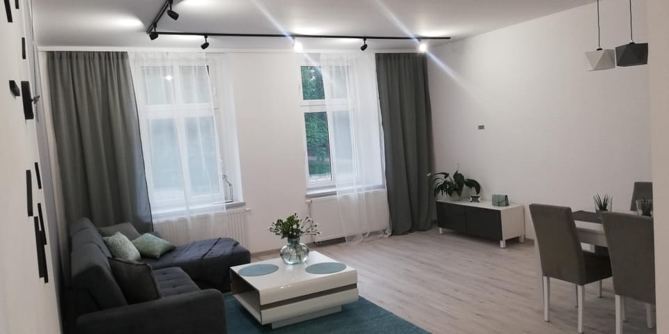 CITY VIEW Saperów II - klimatyzacja, przy parku Apartment in Lower Silesian Voivodeship