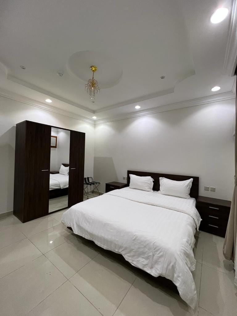 Bed, Bedroom, wardrobe
