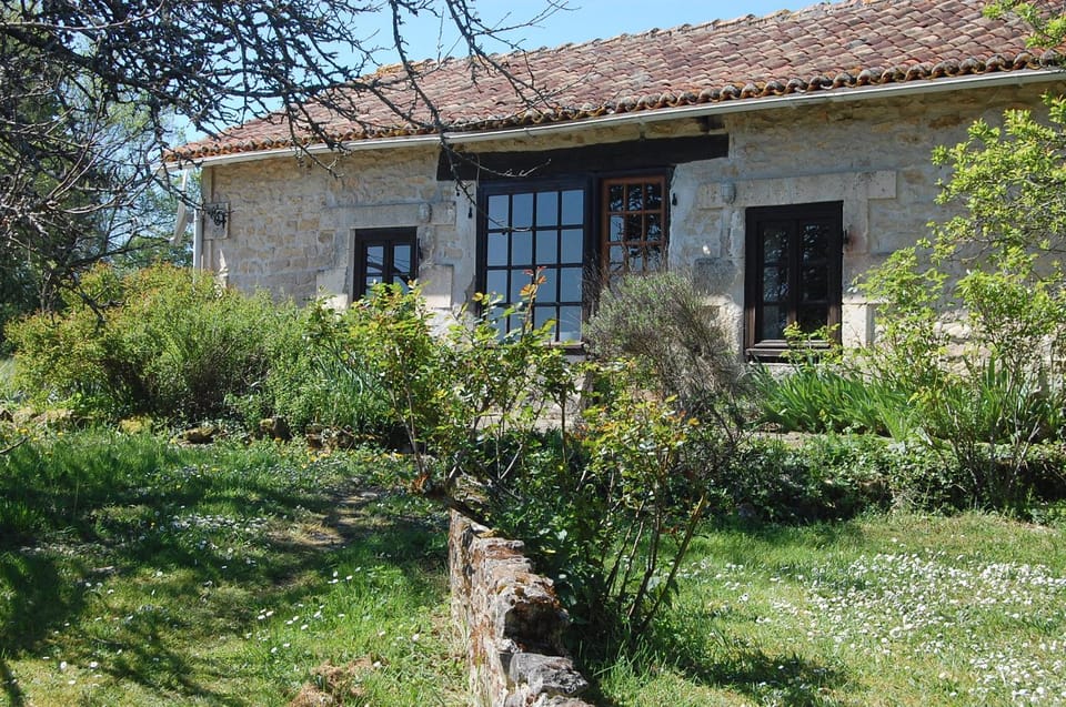 Studio Gîte de Fontclairet House in Nouvelle-Aquitaine