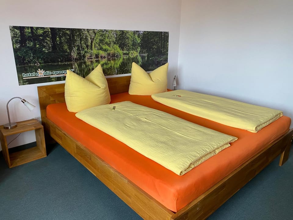 Bed, Photo of the whole room