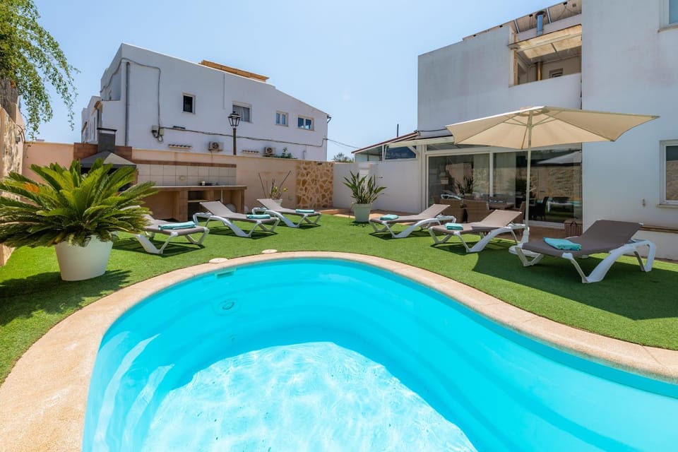 Property building, Swimming pool