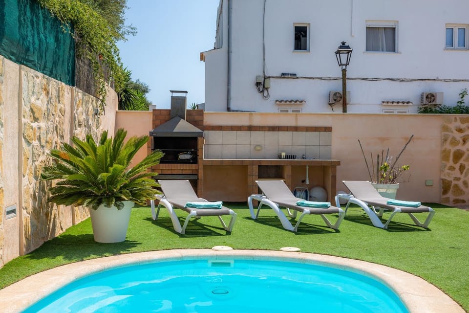 Property building, Swimming pool