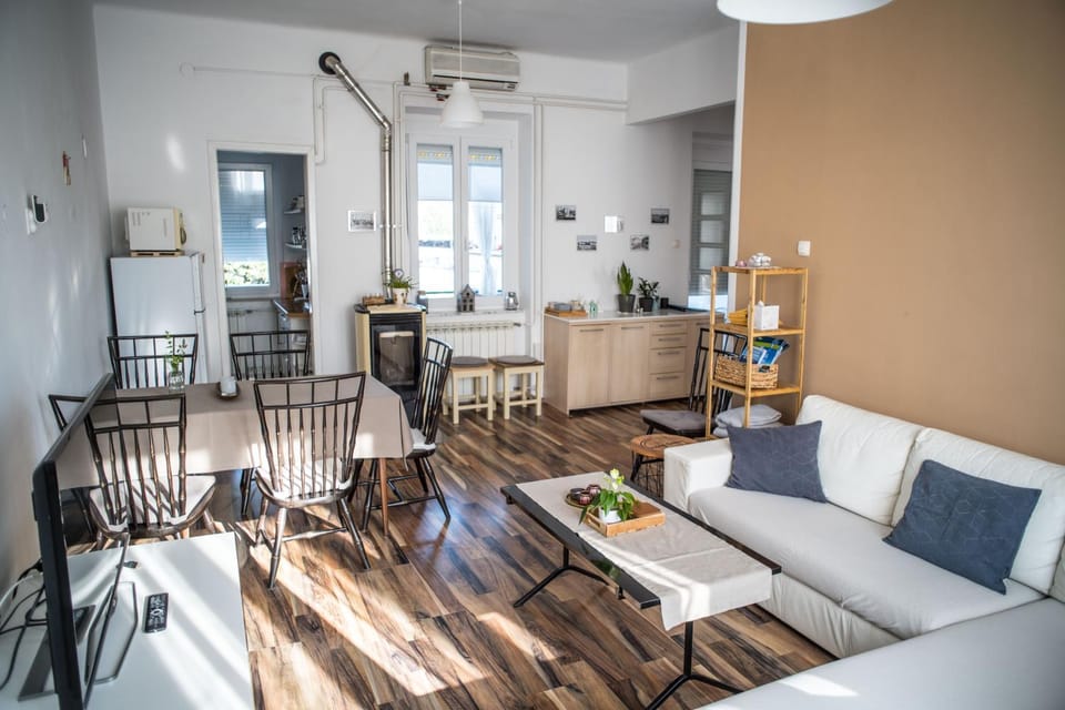 Living room, Seating area, Dining area