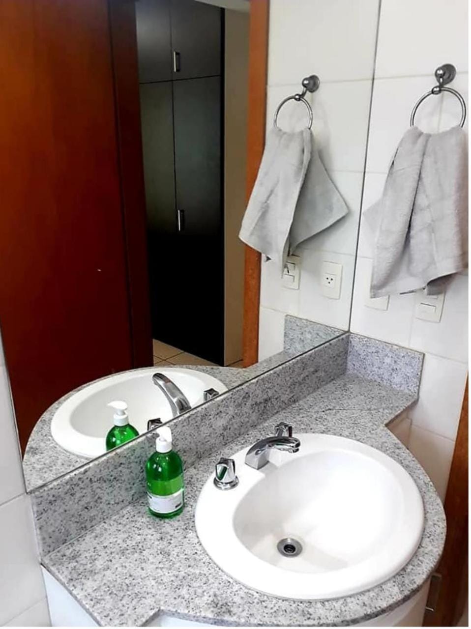 Flat padrão Biarritz Regiao. QUARTO 607 Apartment in State of Goiás