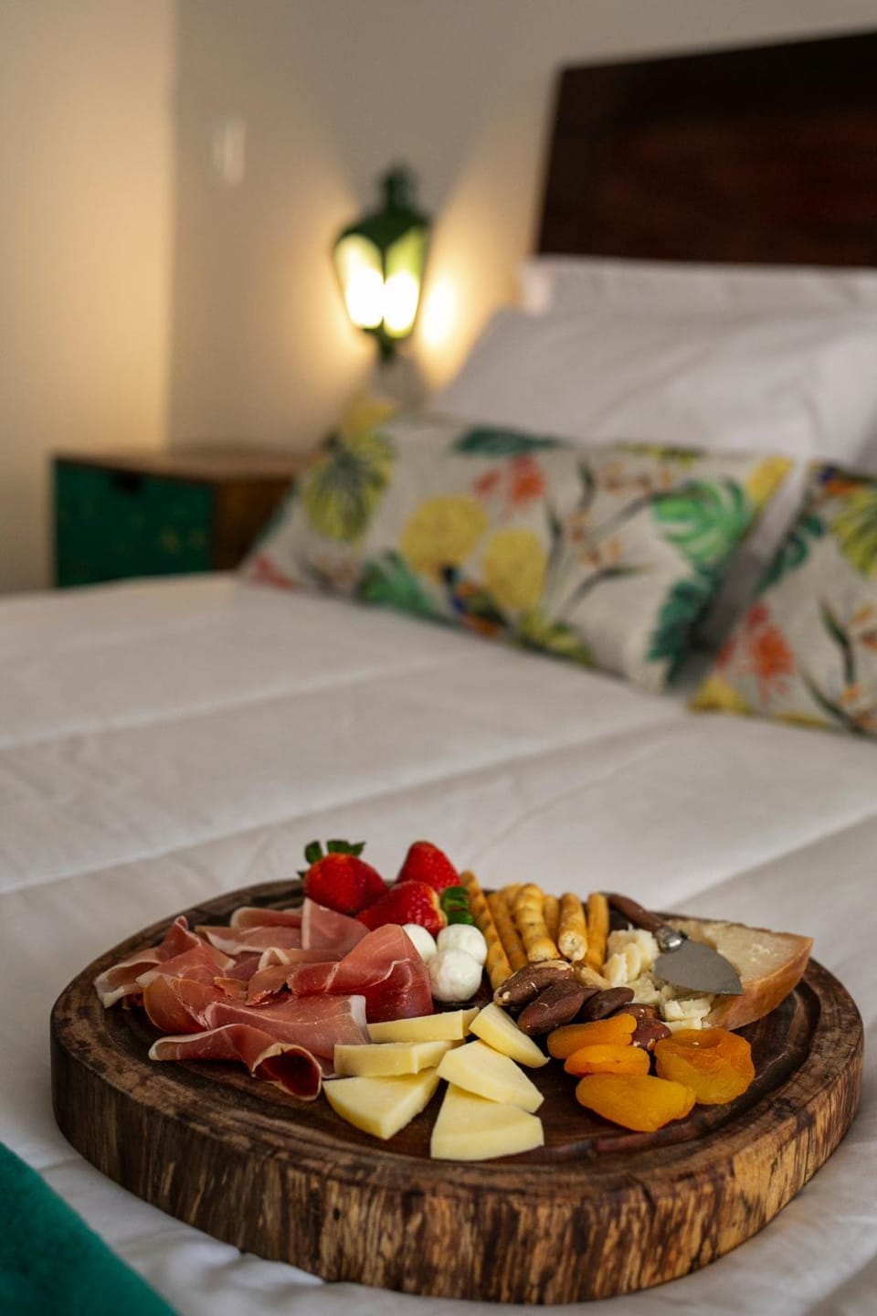 Restaurant/places to eat, Bed, Decorative detail