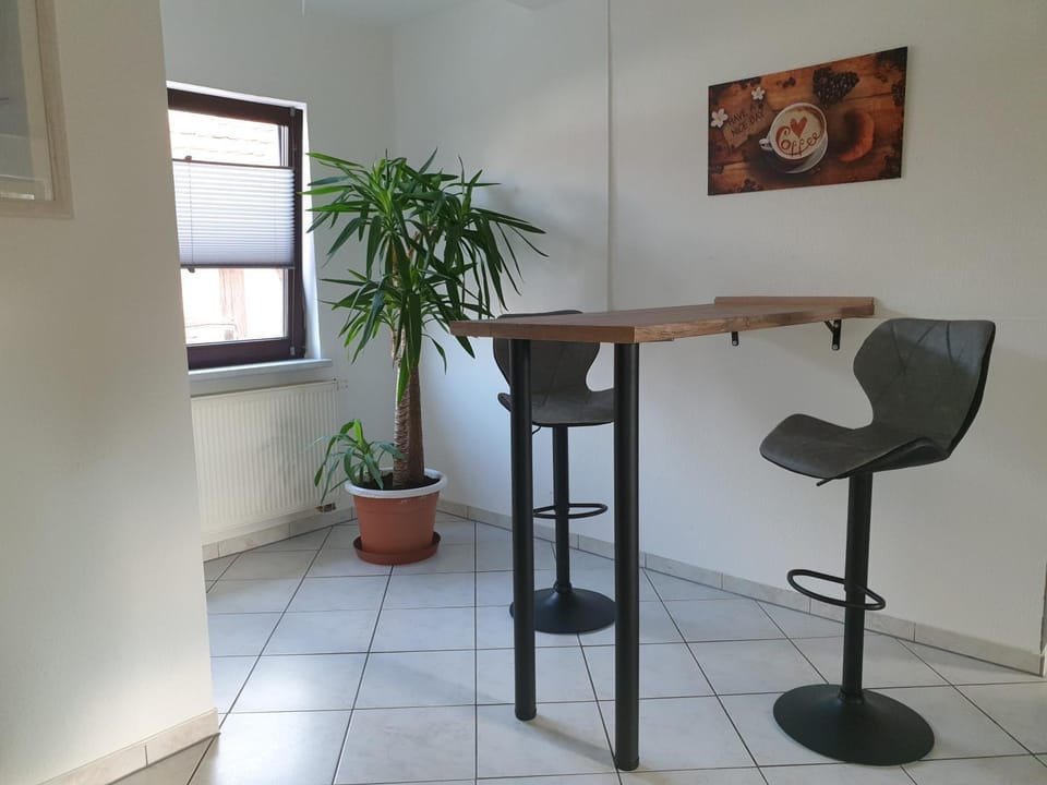 Restaurant/places to eat, Dining area, Breakfast