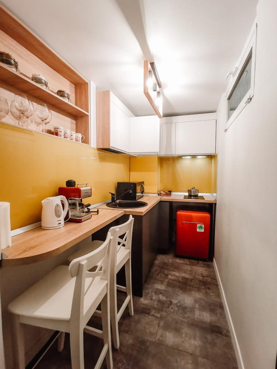 Kitchen or kitchenette