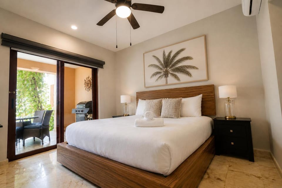 Oceanfront Condo a Block Off 5th in Heart of Playa House in Playa del Carmen