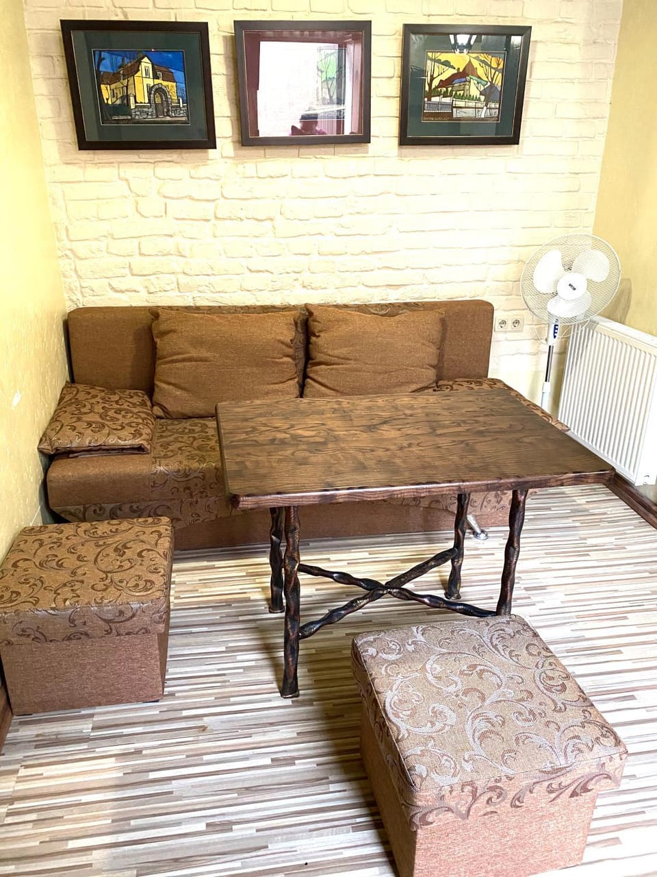 Seating area