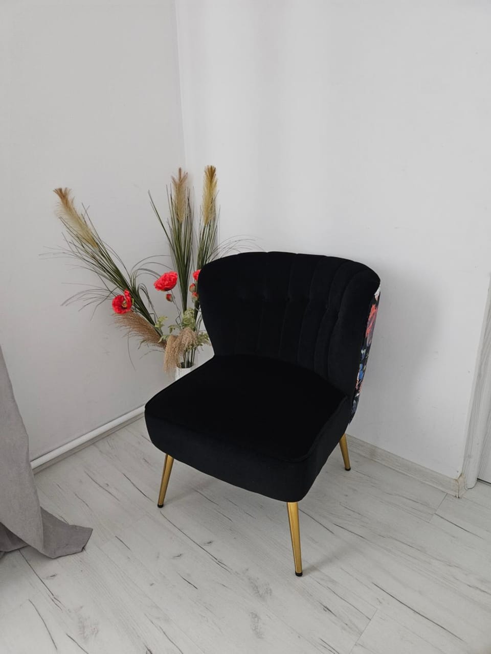 Seating area, Bedroom