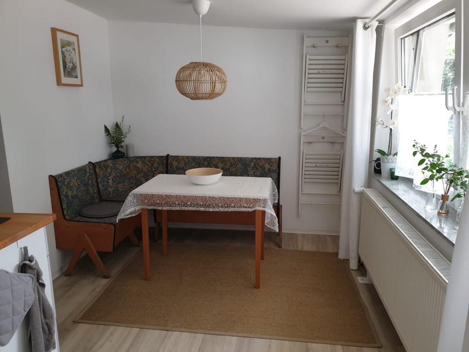 Photo of the whole room, Seating area, Dining area
