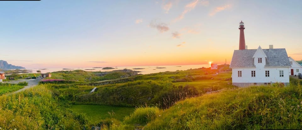 Nearby landmark, Neighbourhood, Natural landscape, View (from property/room), View (from property/room), Beach, Hiking, Sea view, Sea view, Sunset