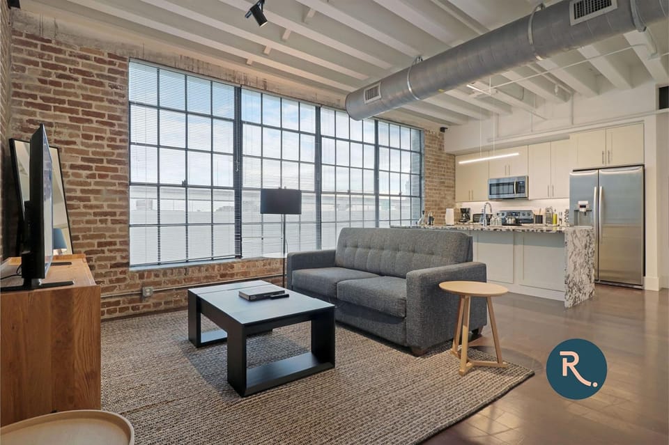 Living room, pet friendly