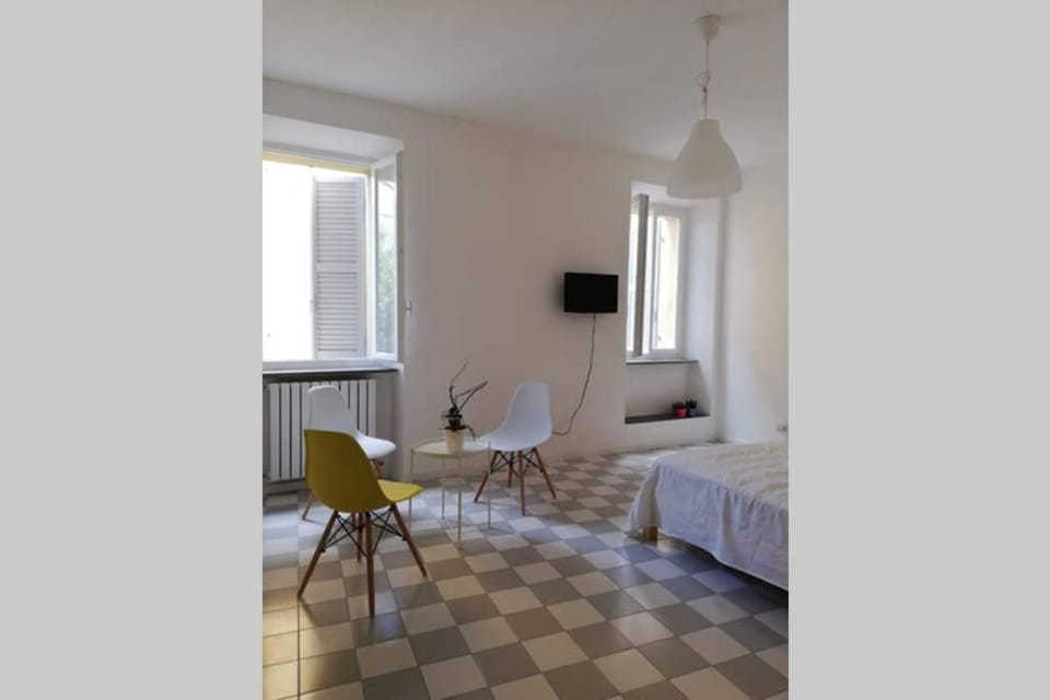 Appartamento nel centro storico Apartment in Marche