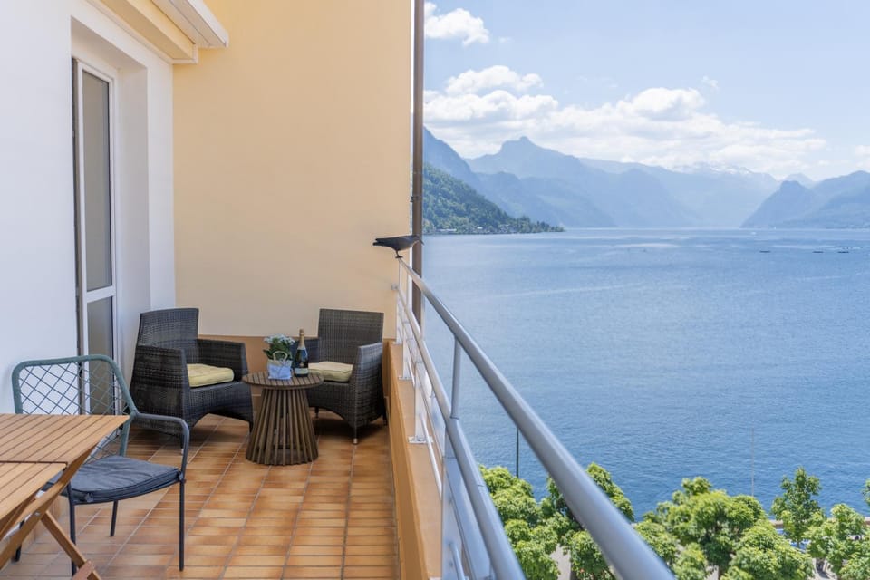 Day, Natural landscape, View (from property/room), Balcony/Terrace, Seating area, Lake view, Mountain view, River view