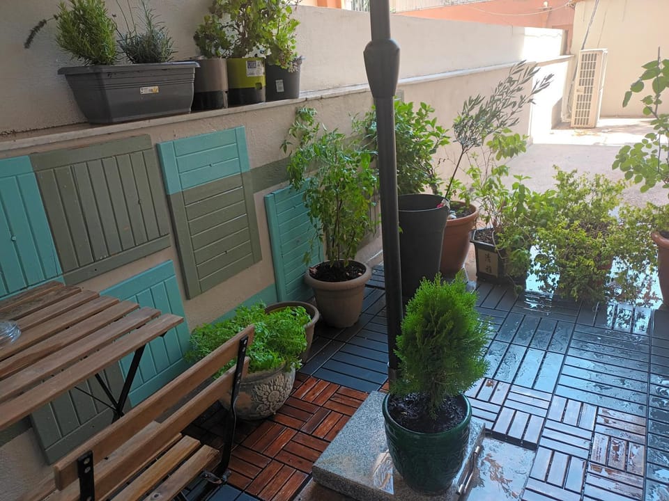 Agias Sofias Square Stunning suite Apartment in Thessaloniki