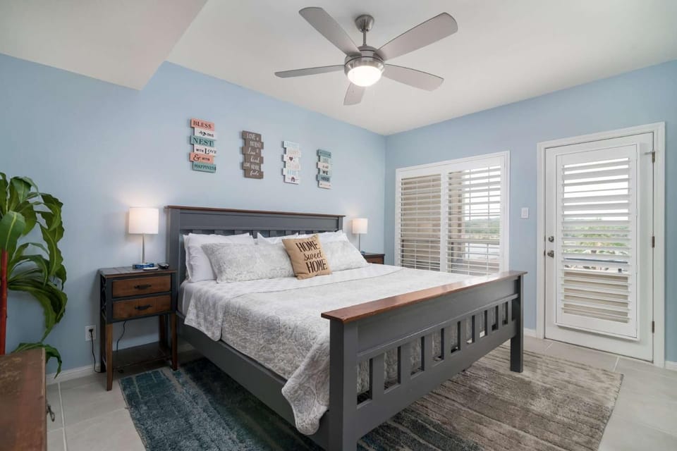 Vela Villa House in Lago Vista