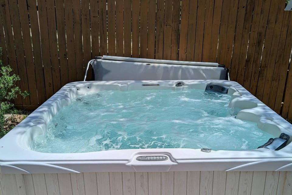 Lake Travis Getaway on Hudson Bend House in Hudson Bend