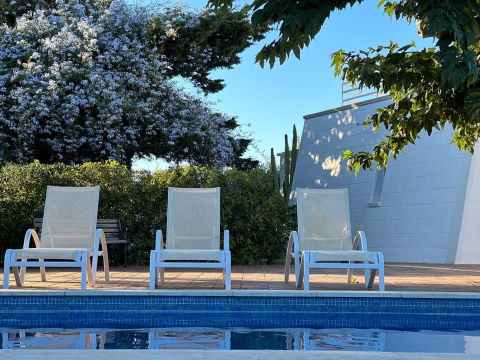 Garden, Garden view, Pool view, Swimming pool, sunbed