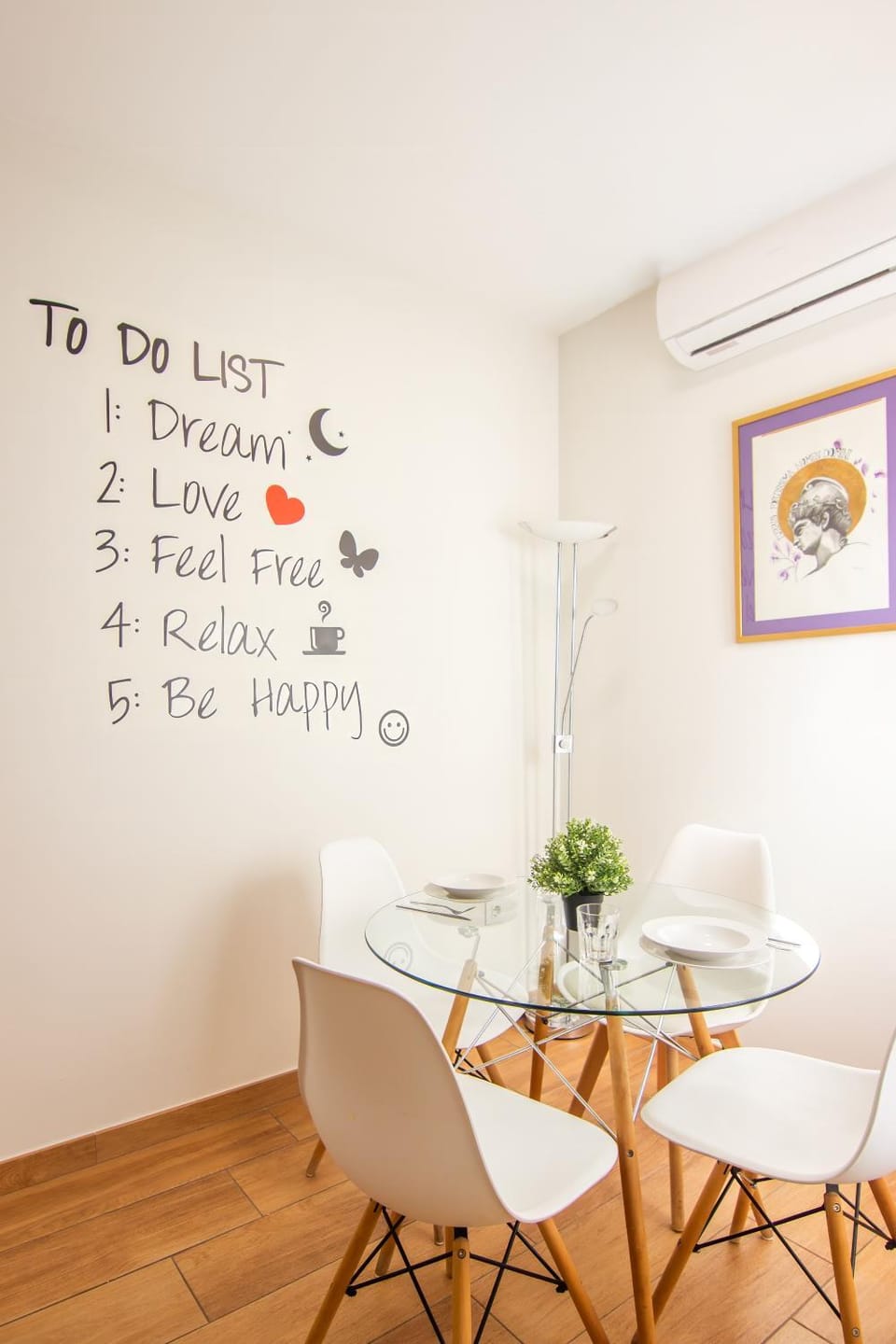 RentalSevilla Pasaje Ateneo Apartment in Seville