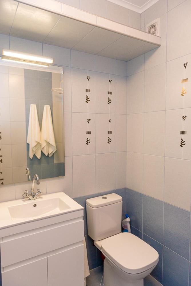 Апартамент в жълто Apartment in Burgas