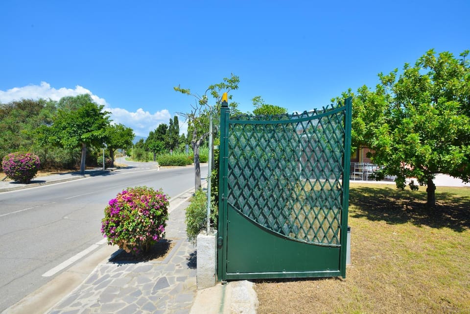 Facade/entrance, Garden, Garden view