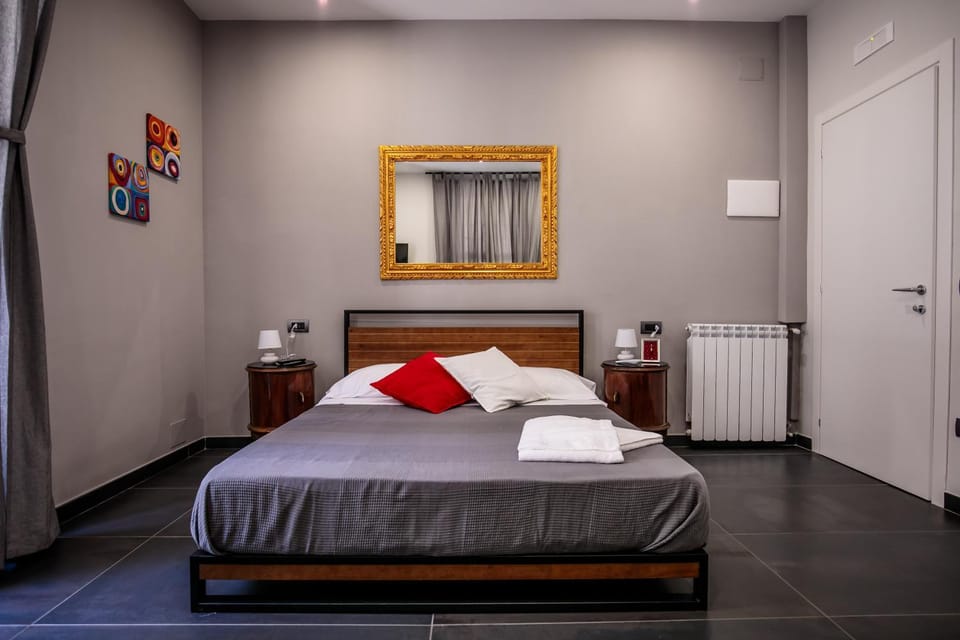 Medusa Cilea Guest House Bed and Breakfast in Naples