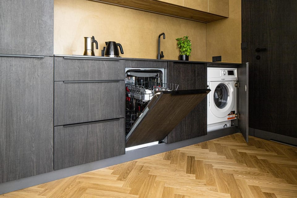 Kitchen or kitchenette