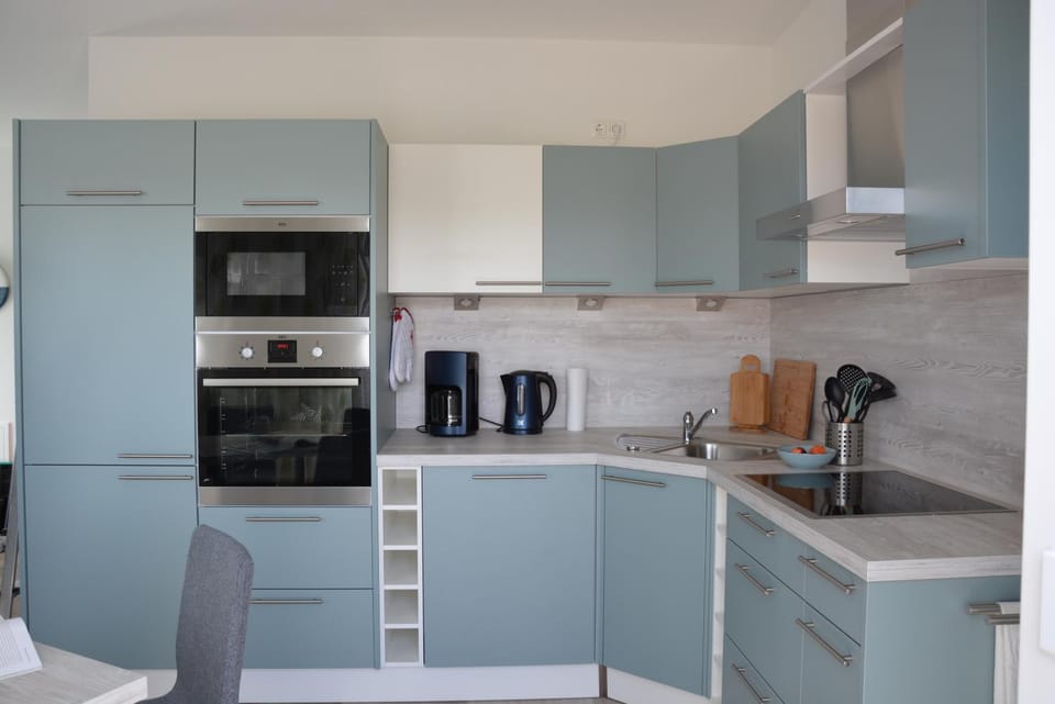 Photo of the whole room, Decorative detail