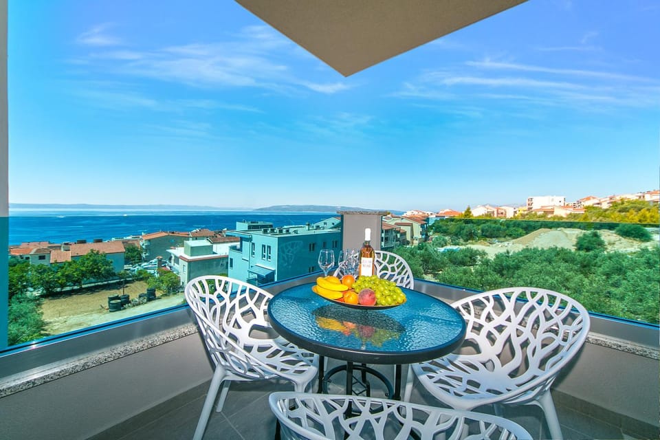 Seating area, Sea view