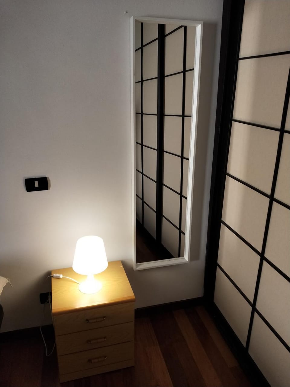 Bedroom, hair dresser