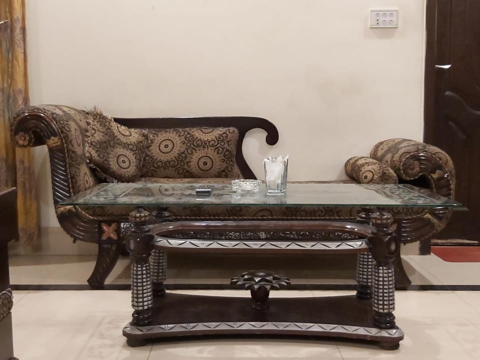 Visit Inn Executive Hotel in Lahore