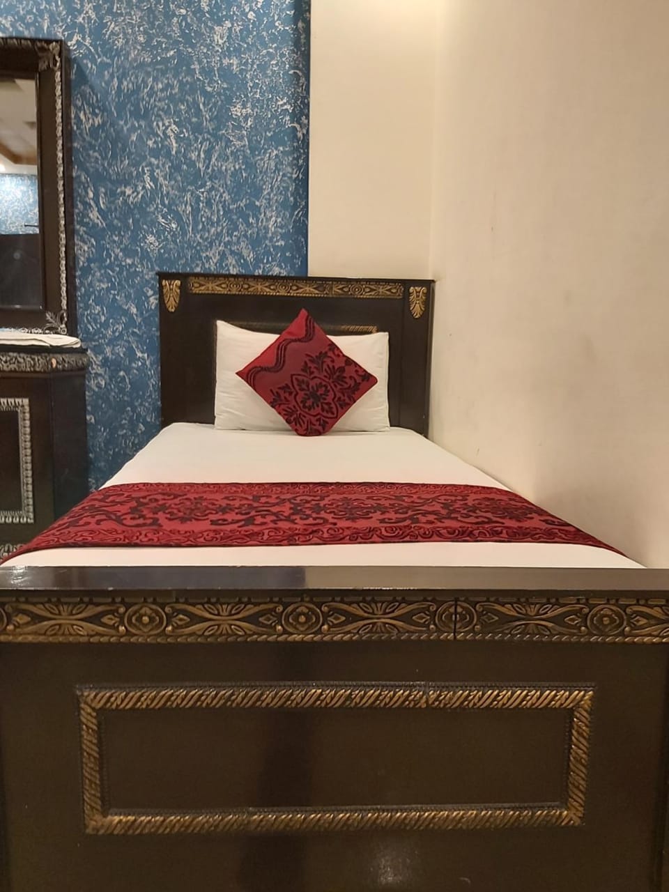 Visit Inn Executive Hotel in Lahore