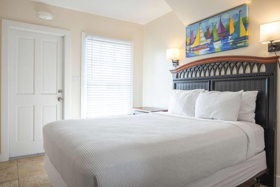 Sea Breeze -Great Location! House in Key West