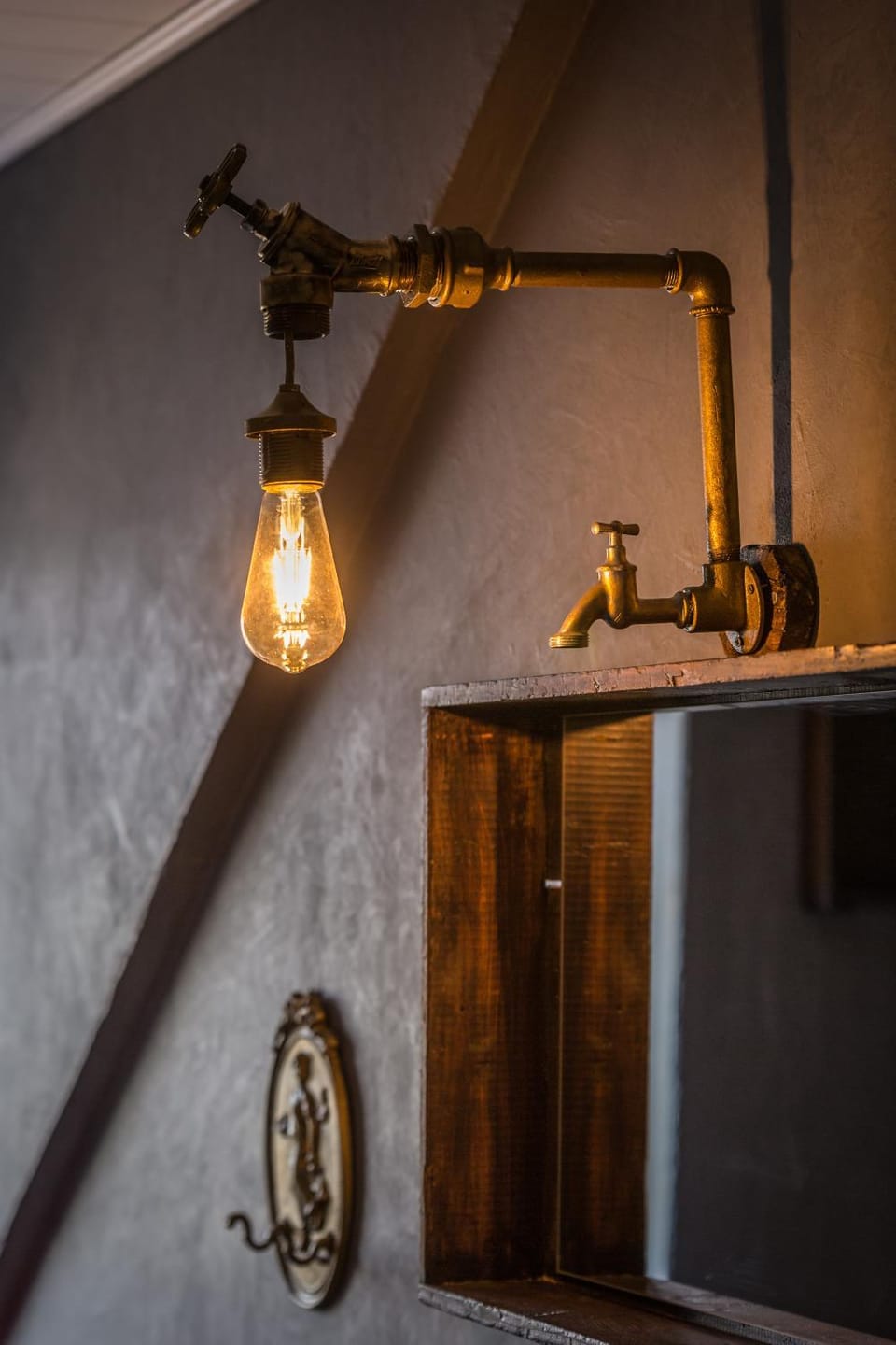 Bathroom, Decorative detail