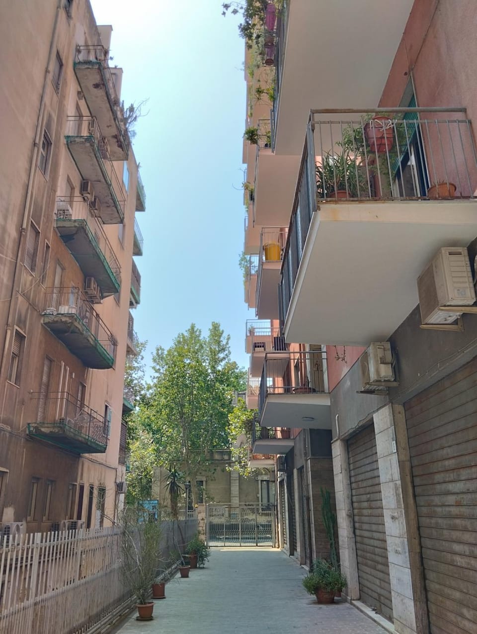 Property building, Neighbourhood, Quiet street view