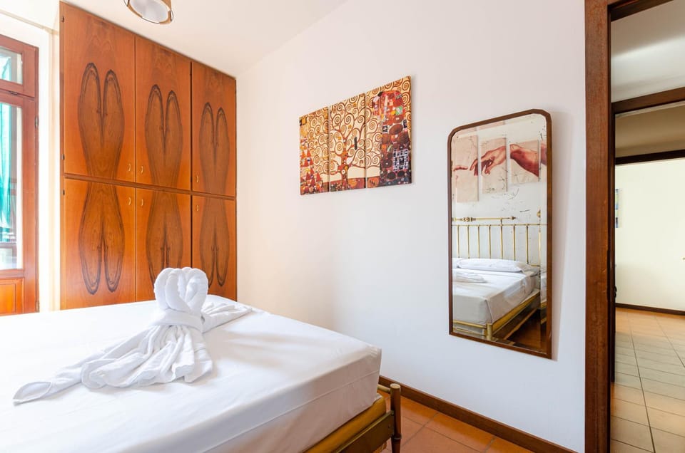 Bed, Bedroom, wardrobe