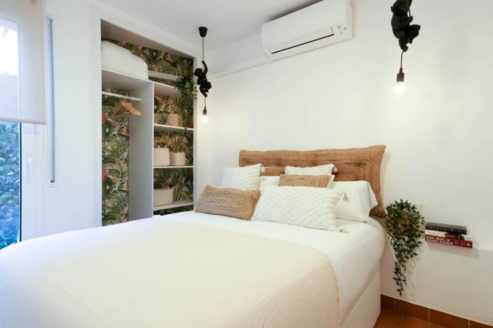 EIFFEL BRIDGE BOUTIQUE APARTMENT Apartment in Girona